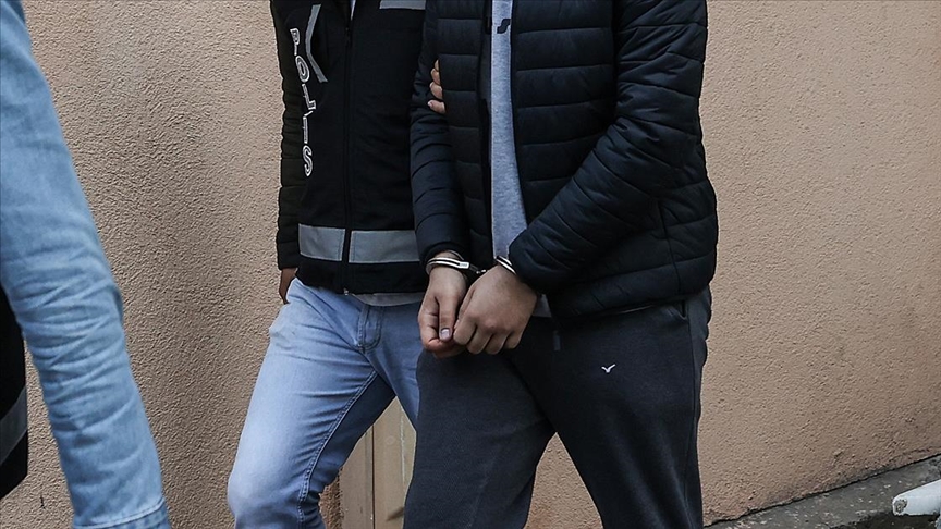 İstanbul'da FETÖ'ye yönelik operasyonda 26 şüpheli yakalandı