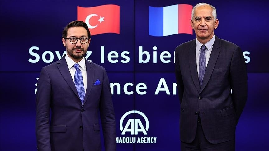 Посол Франции в Анкаре посетил офис АА