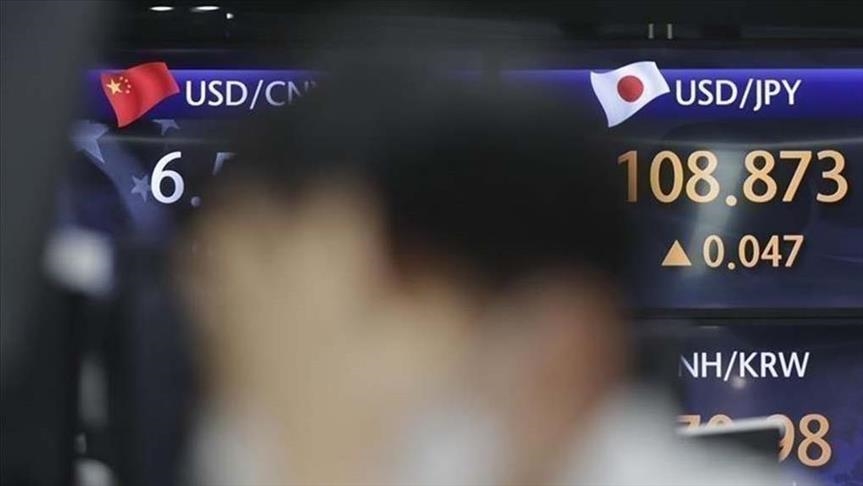 Asian markets close day in red, EU stocks drop