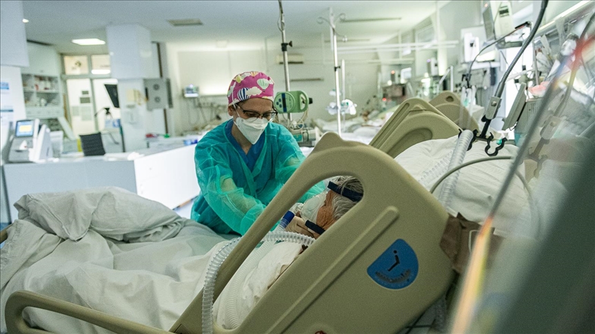 Crna Gora: Preminulo još pet osoba, 341 novi slučaj infekcije COVID-19