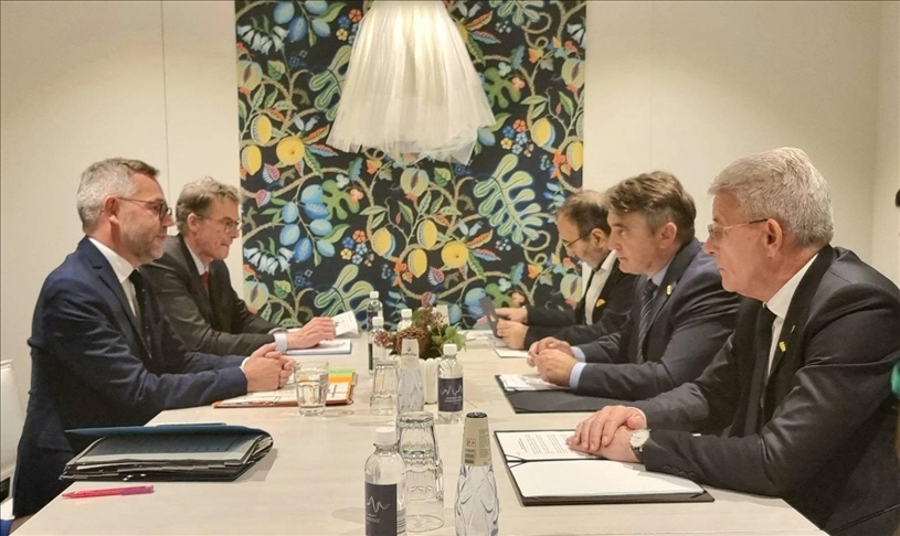 Komšić i Džaferović s njemačkim ministrom za pitanja Evrope: Disolucija BiH ne dolazi u obzir