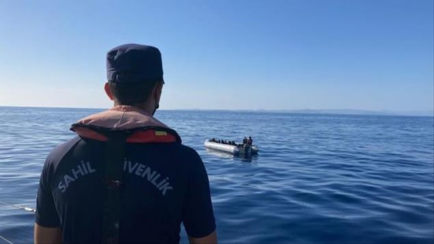 تركيا.. إنقاذ 25 طالب لجوء قبالة سواحل موغلا