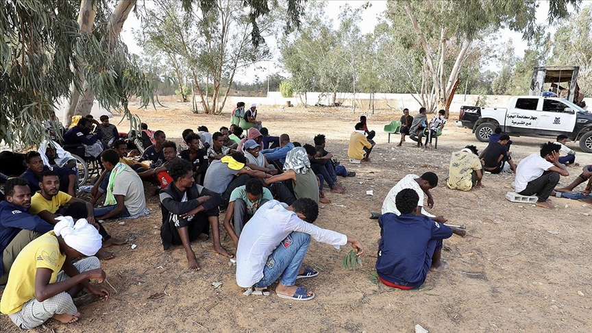 Libyada barınma merkezlerinde hak ihlallerine maruz kalan göçmenler ülkeden güvenli çıkış istiyor