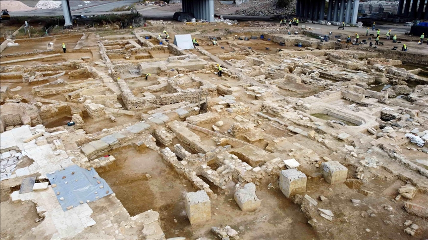 Excavaciones arqueológicas en estación de tren de Estambul sacan a la luz restos del siglo quinto a. C.