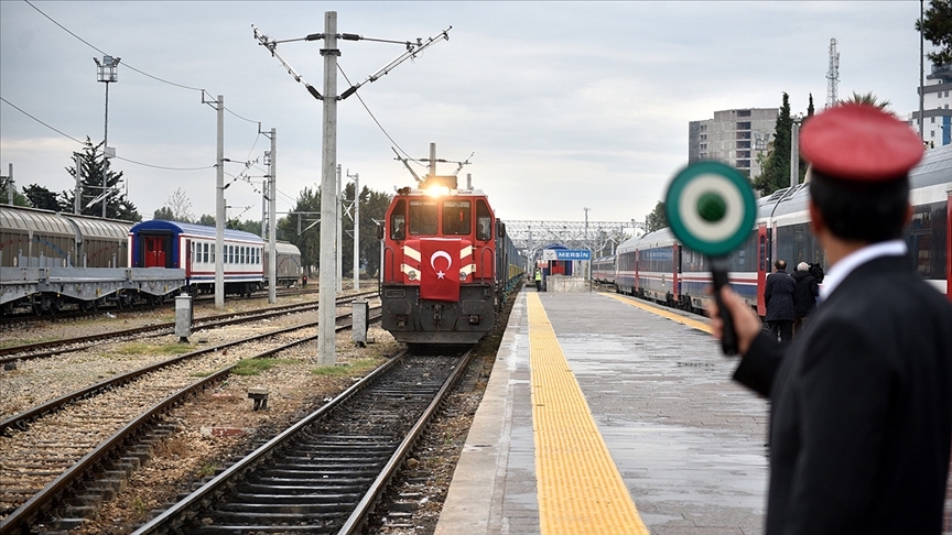 Bakü-Tiflis-Kars Demir Yolundaki yapısal engeller kalkacak, yük taşımacılığı artacak