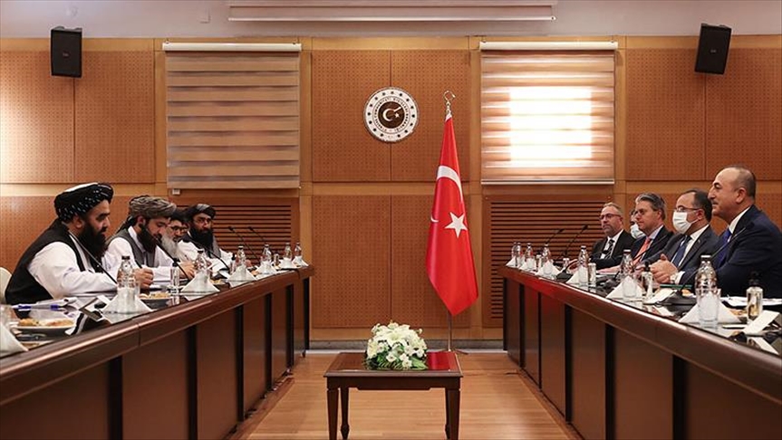Turquía resalta la necesidad de un Gobierno afgano inclusivo después de recibir a los talibanes en Ankara