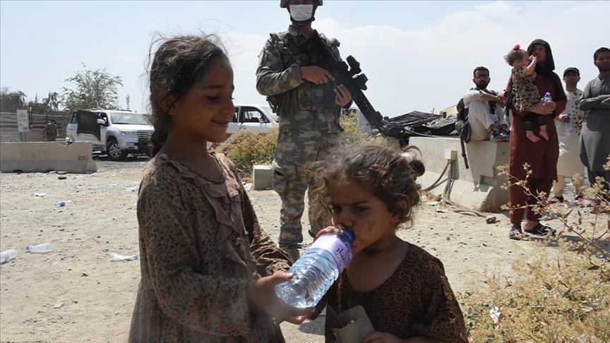 الأمم المتحدة: مليون طفل يواجهون خطر الموت جوعا بأفغانستان