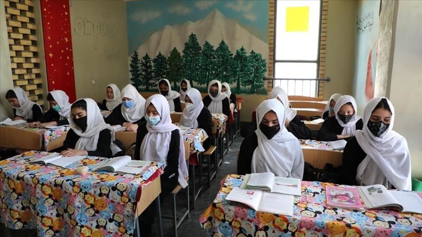 Afganistan, arsimi i mesëm për vajzat vazhdon vetëm në qytetin Mazar-i-Sharif