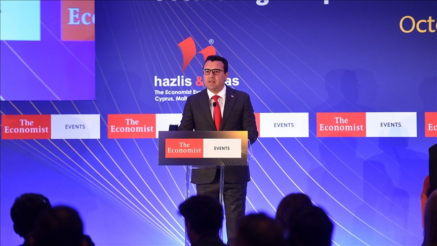 Заев на Самитот на „Економист“ ги повика инвеститорите да инвестираат во Северна Македонија