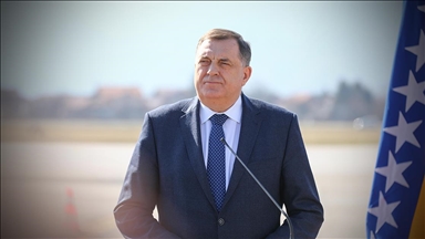 Soykırım suçlusu Karadzic'in rolüne soyunan Dodik kendi sonunu mu hazırlıyor?