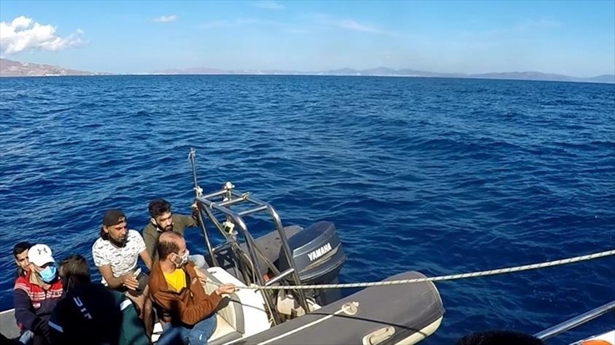 نجات 28 مهاجر غیرقانونی توسط ترکیه در دریای اژه