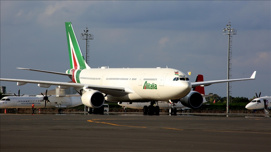 بعد 74 عامًا..أكبر شركة طيران إيطالية تتوقف عن العمل