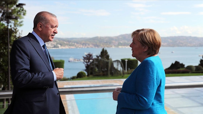 Merkel Avrupadaki Türkiye karşıtlığına rağmen diyalog ve iş birliğini savundu