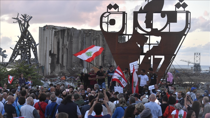بيروت.. المئات يحيون ذكرى احتجاجات "17 تشرين"