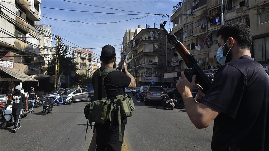 Lübnanda 7 kişiyi öldüren keskin nişancılardan birinin Hizbullah üyesi olduğu iddia edildi
