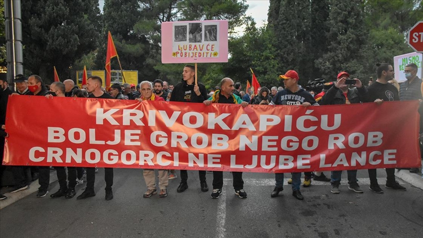 Protest u Podgorici: Građani traže da se Cetinjski manastir vrati u vlasništvo Prijestonice Cetinje