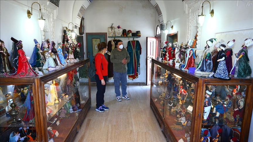 Kapadokyadaki müzede 80 ülkenin kültürünü yansıtan folklorik bebekler sergileniyor