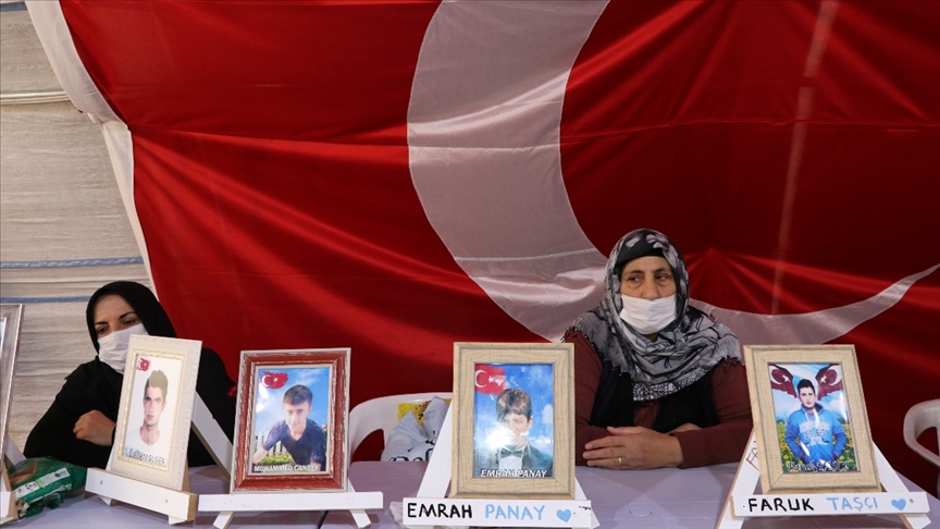 Diyarbakır anneleri evlatlarına kavuşmak istiyor