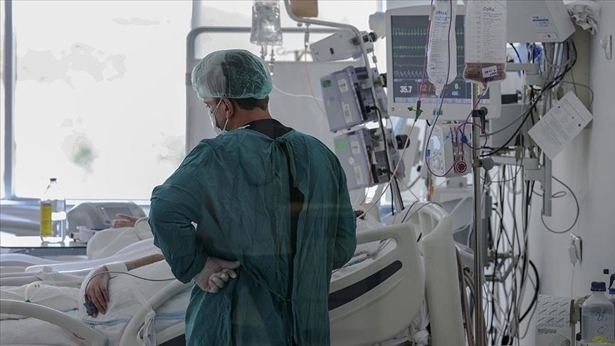 Li Tirkiyeyê di 24 saetên dawîn de 29 hezar û 240 testên Kovîd-19ê pozîtîf derketin, 214 kes mirin