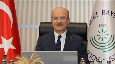 YÖK Başkanı Özvar: Ayakta kalmanın yegane yolu daha çok çalışmak ve üretmektir