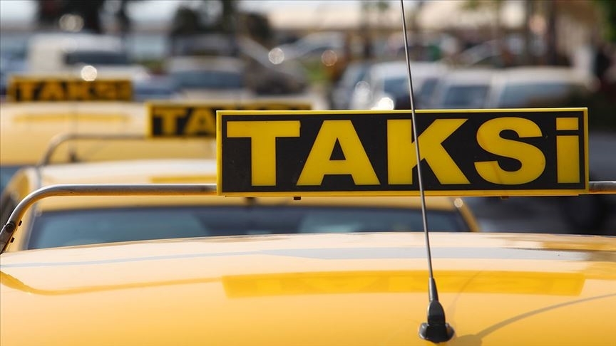 Taksici temsilcileri İBB'nin taksi plakası tahsisine ilişkin yeni uygulamasını yargıya taşıyacak 