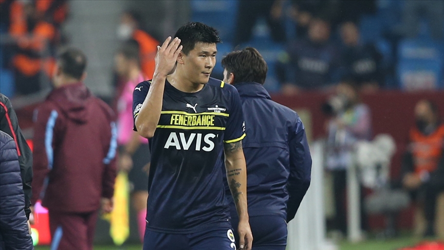 Fenerbahçeli futbolcu Kim Min-jaeden gördüğü kırmızı karta tepki
