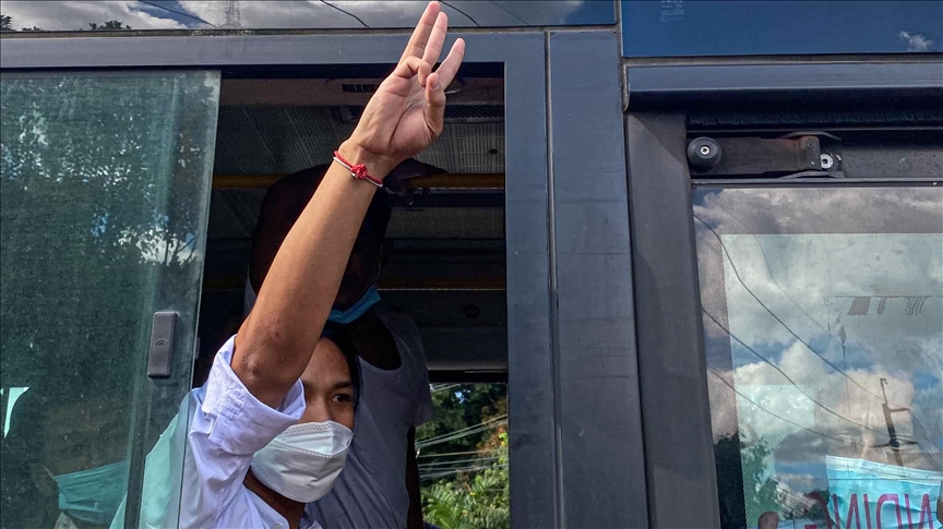 Cientos de prisioneros políticos fueron liberados en Myanmar 