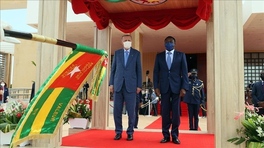 Togo : Le Président Erdogan accueilli par une cérémonie officielle