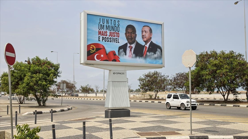 أردوغان يختتم زيارته إلى أنغولا ويتوجه إلى توغو