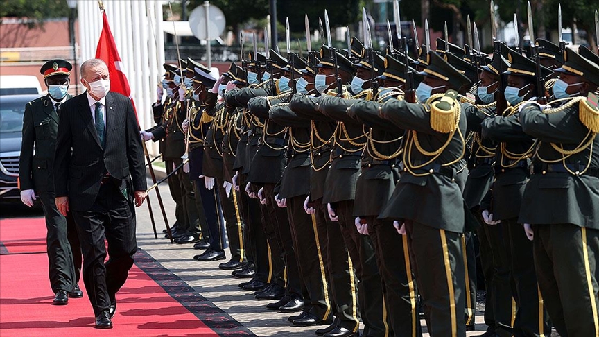 Fransız basını Cumhurbaşkanı Erdoğanın Afrika ziyaretini yakından takip ediyor