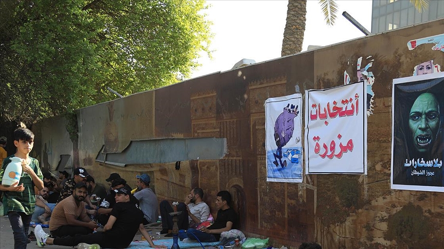 Bağdat’ta, seçimi kaybeden Şii parti ve milis grup destekçilerinin oturma eylemi sürüyor