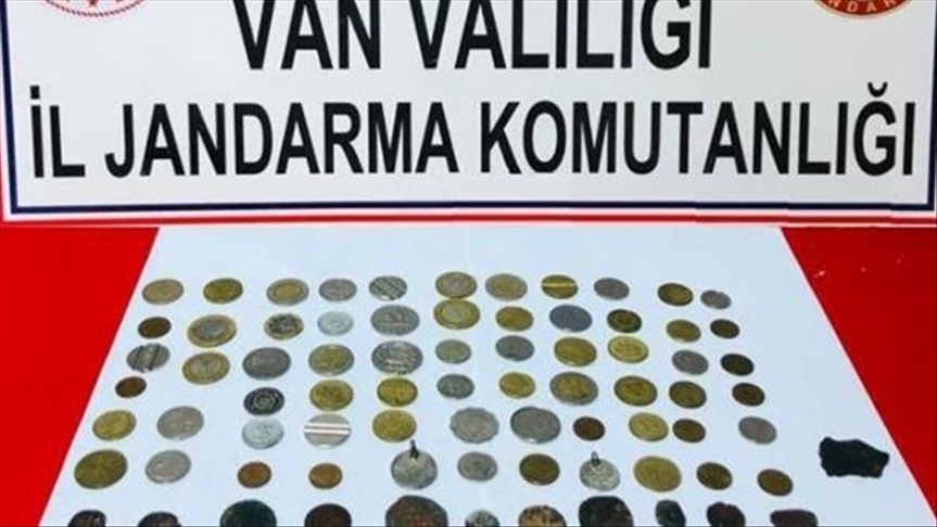 Turquie : Saisie de 76 pièces de monnaie antiques dans l’est du pays