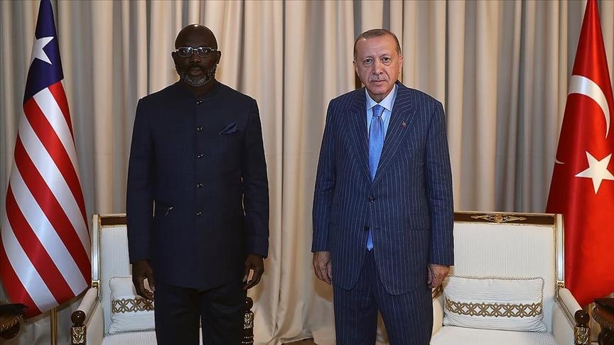 Erdogan s’entretient avec le chef d’État libérien, George Weah