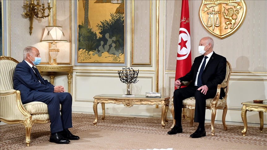 سعيّد: تونس منفتحة على التشاور دون تدخل في شؤونها الداخلية