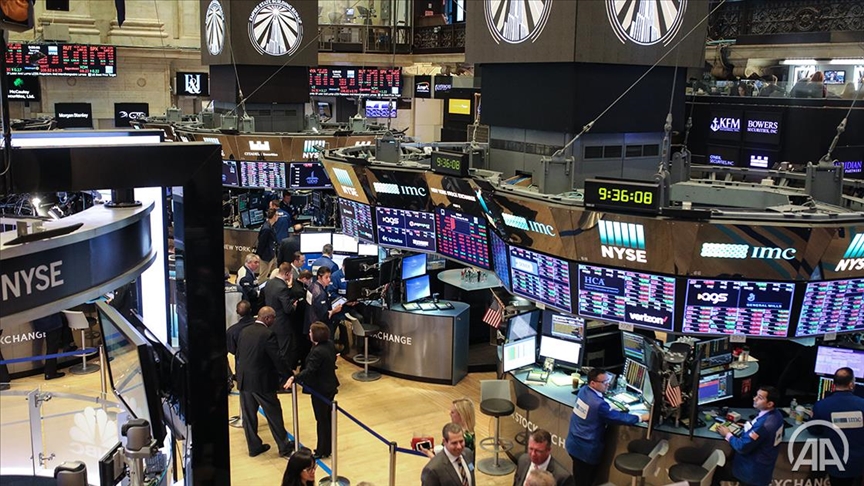 US stock market opens higher, 10-year yield highest since May