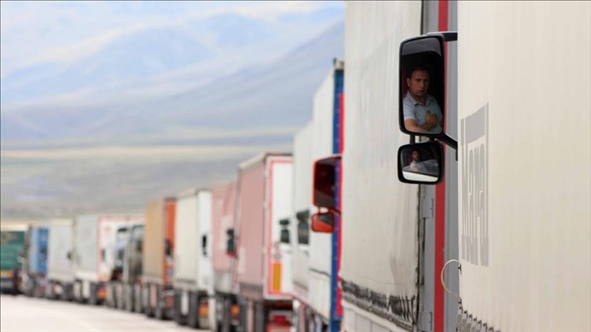 ورود غیرقانونی کامیون‌های ایرانی به قره‌باغ ممنوع شد