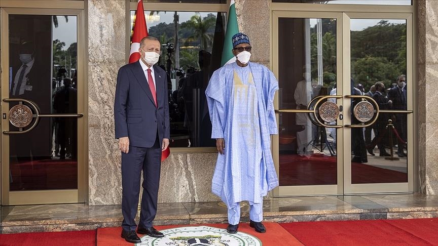 Turkish president welcomed in Nigeria with official ceremony