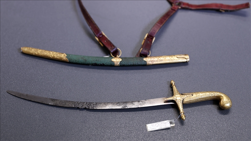 500 yıllık zülfikar kılıcın ömrü uzatılıyor