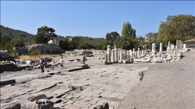 Turkey's 'City of Gladiators' awaits visitors with its new unearthed artifacts
