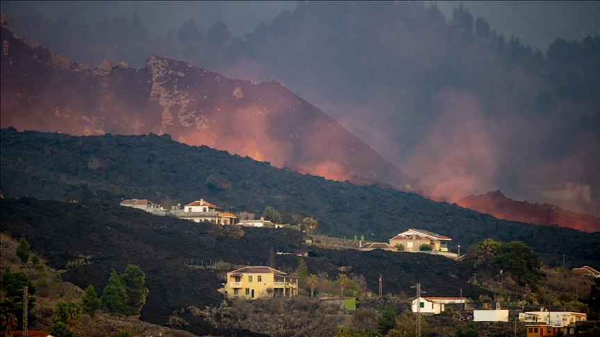 Lava slowly destroys another town on Spanish island of La Palma