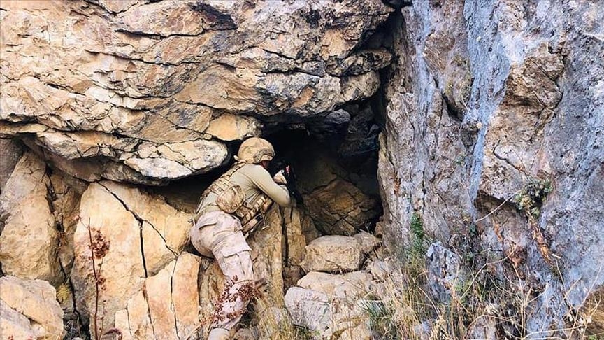 Li çoltera Erzincanê 12 şikeft, stargeh û depoyên terorîstan hatin xirabkirin