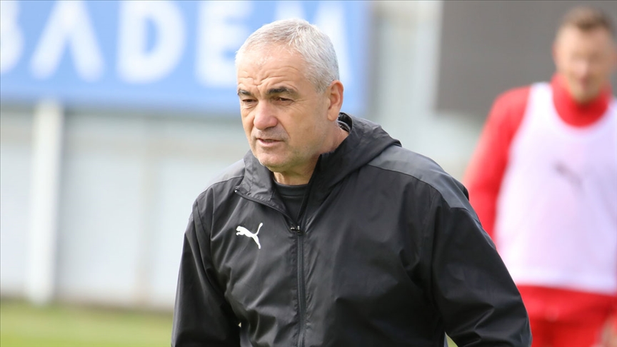 Sivasspor Teknik Direktörü Çalımbay: Son iki maçımızda bariz hakem hataları oldu