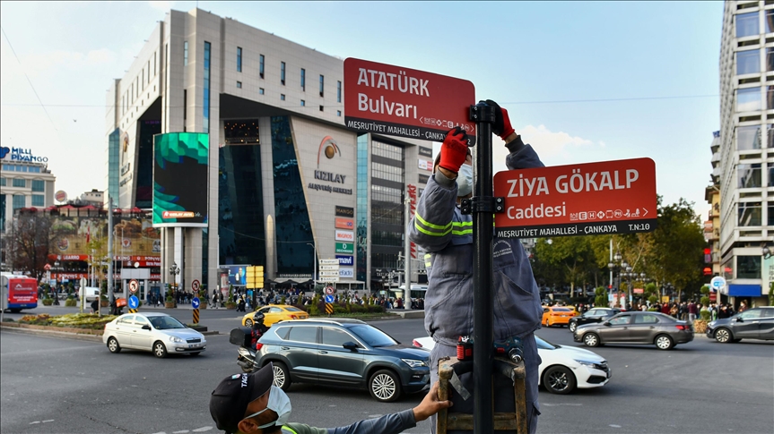 Başkentin cadde ve sokaklarında yeni tabela dönemi