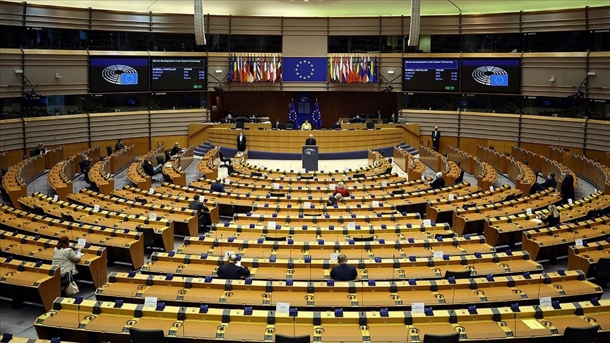 Avrupa Parlamentosu, Frontexin bütçesinin bir kısmının dondurulmasını istedi