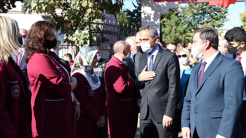 Milli Eğitim Bakanı Özer, Kosova’da Mamuşa Belediyesini ziyaret etti