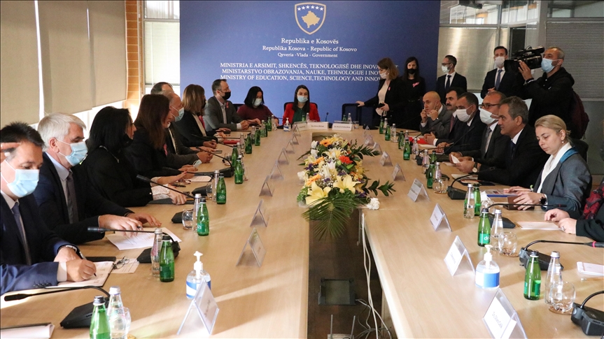 Priština: Turski ministar obrazovanja Ozer sastao se s kosovskom koleginicom Nagavci