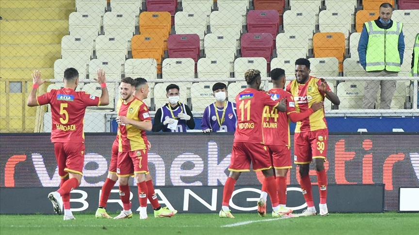 Yeni Malatyaspor, konuk ettiği Altayı 2-1 yendi