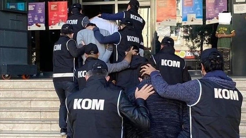FETÖ'nün 'mahrem rehberlik' yapılanmasına yönelik 12 ilde operasyon