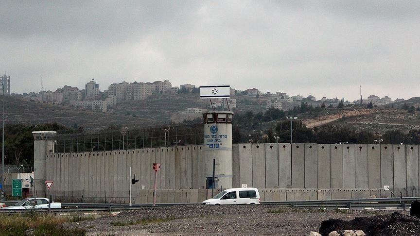 90 prisonniers palestiniens agressés par les forces israéliennes dans la prison de Gilboa