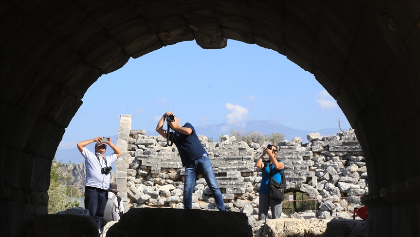 Photo enthusiasts capture images of ancient sites in Turkey
